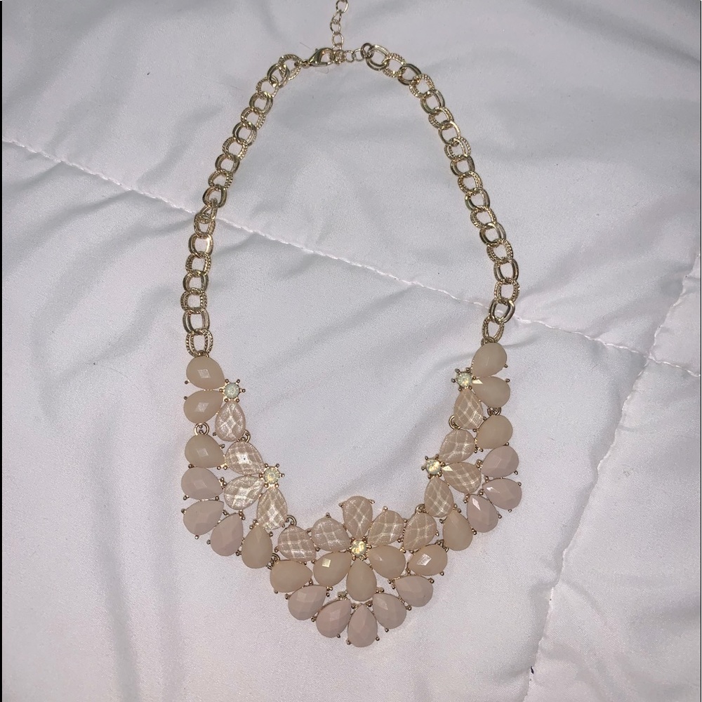 Francesca’s flower necklace